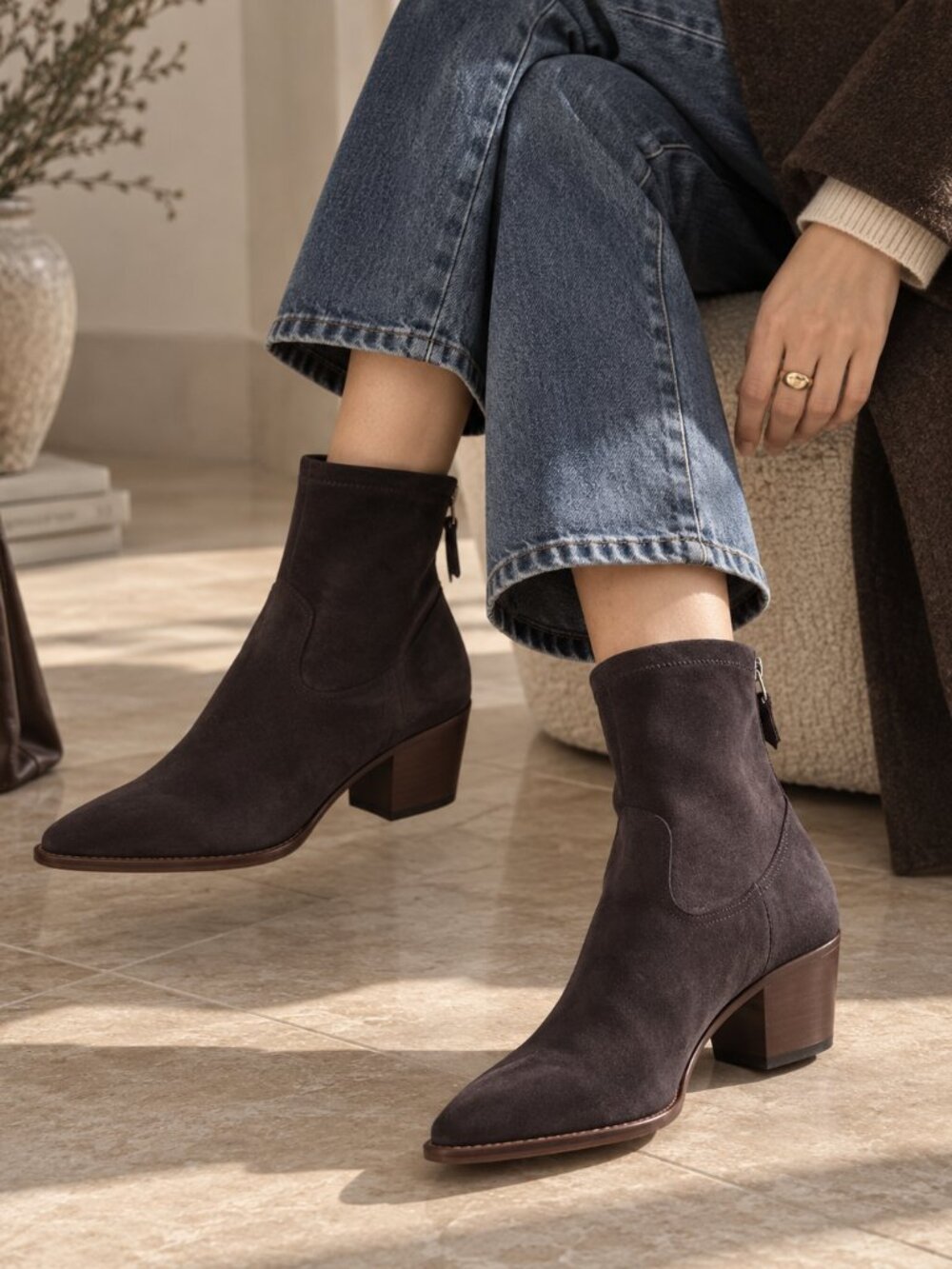 Dolce Vita Suede Pointed Toe Ankle Booties Back Zip Block Heel Black Size 8.5